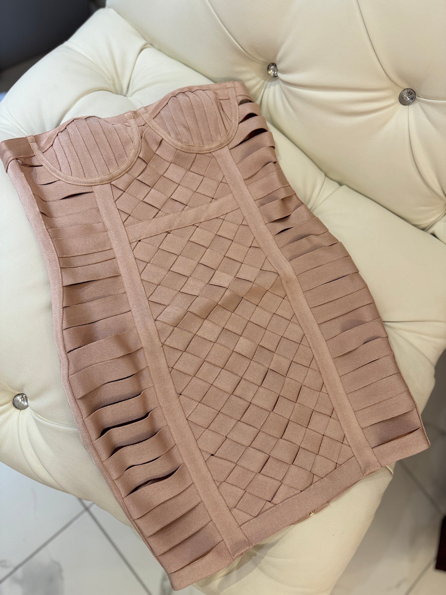 Bandage obleka Dorotea