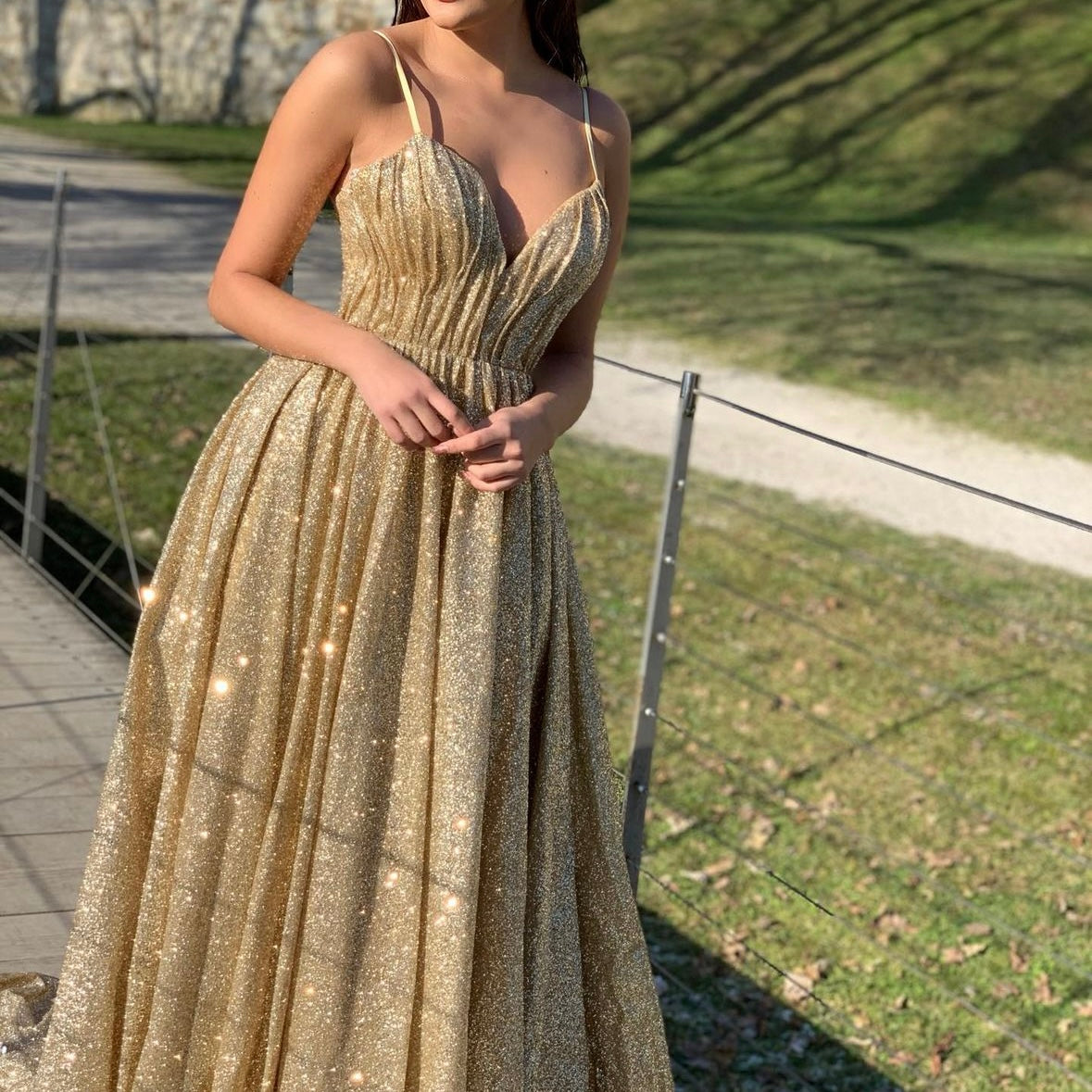 Dolga bleščeča obleka Fairy