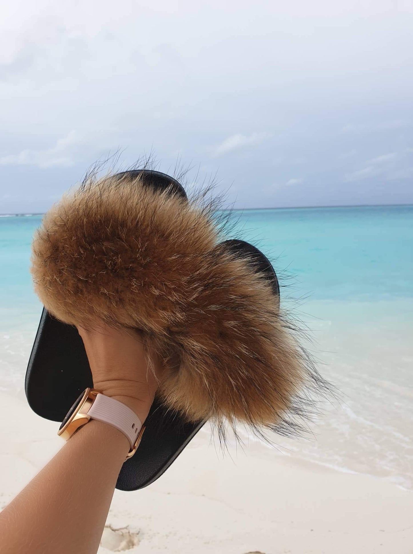 Krzneni natikači Fluffies (rakunji)