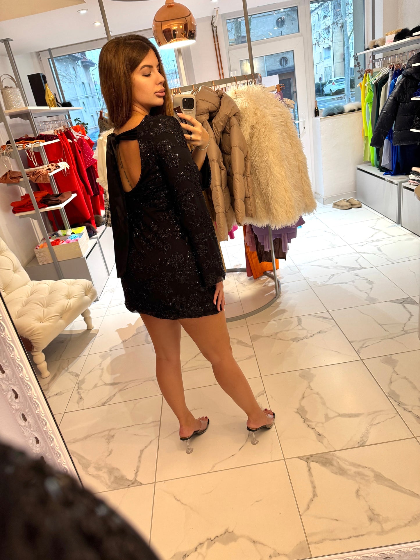 Bleščeča obleka Bow