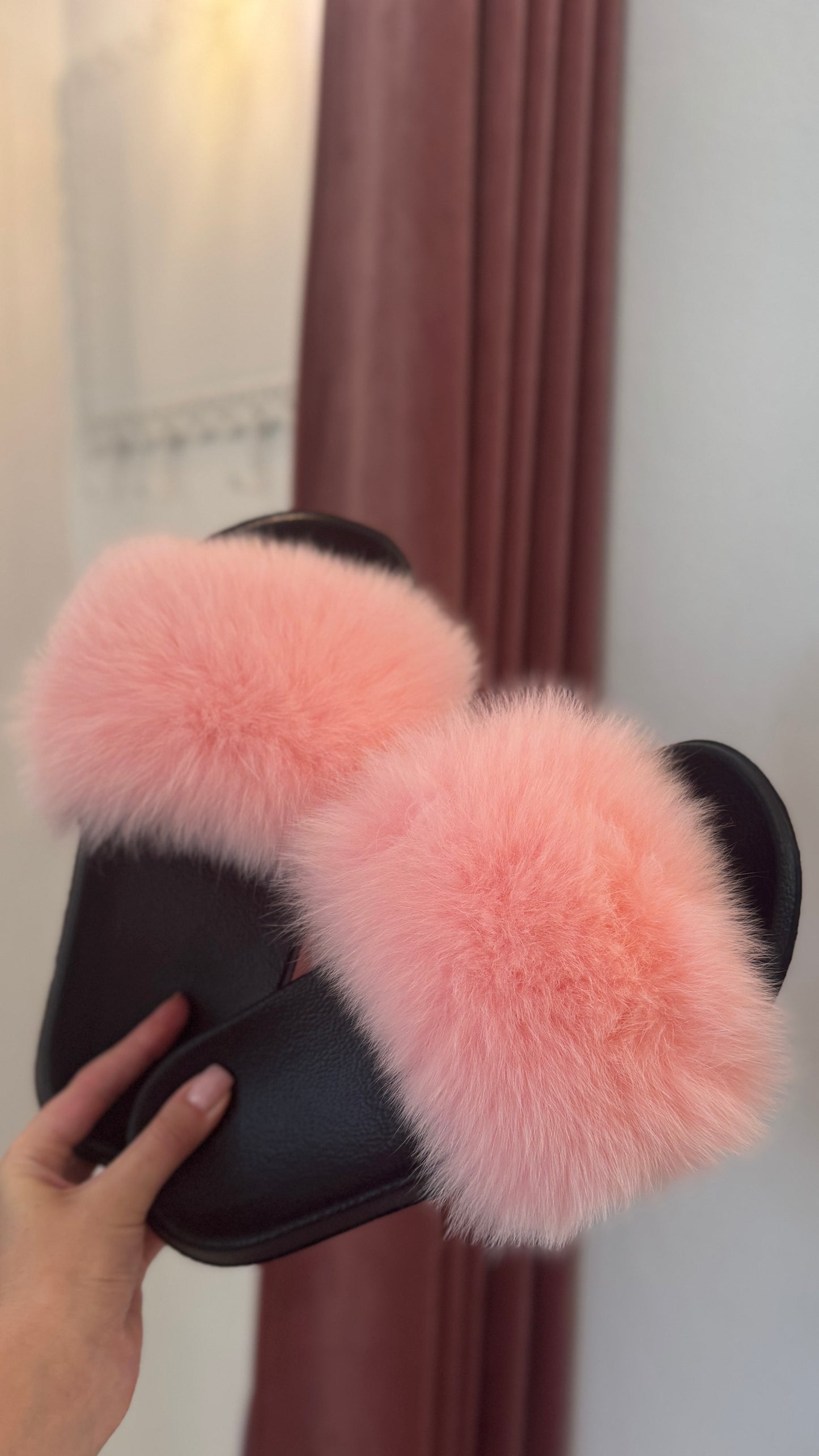 Krzneni natikači Fluffies (več barv)