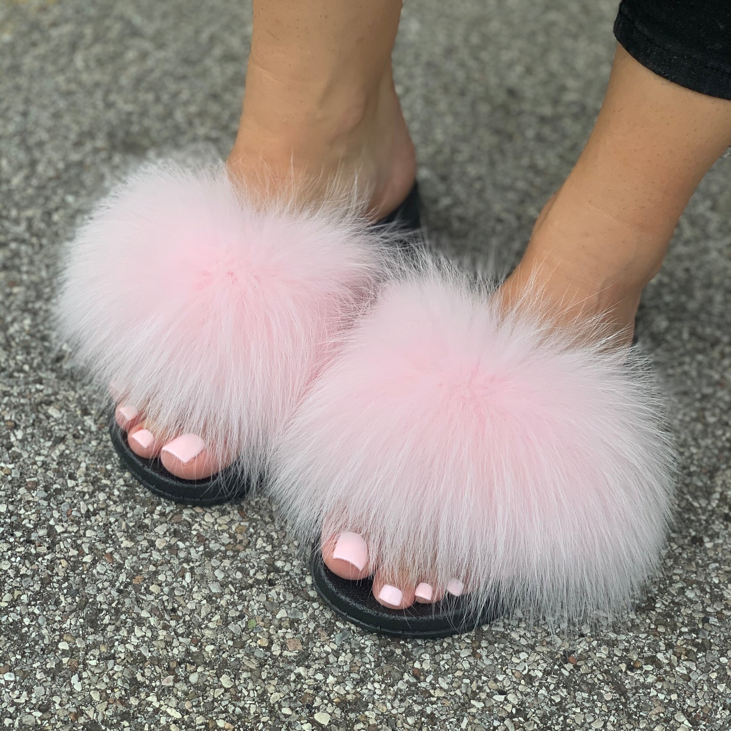 Krzneni natikači Fluffies (več barv-lisičji)