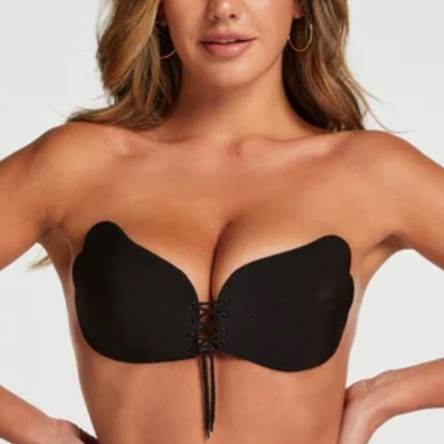 Samolepilni modrček brez naramnic